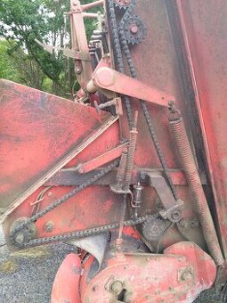 Lis na kulaté balíky