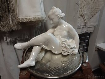 Stará keramická balerína - Jihokerra