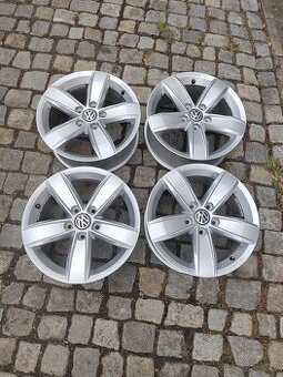 Prodám zánovní orig alu 16 Vw Golf 7,8 5x112 ET 43