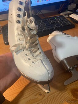 Dětské brusle Botas Dagmar Junior, velikost 35