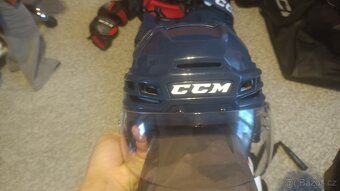 Hokejová výstroj - 1