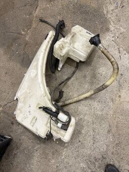 Nádobky ostřikovačů bmw e90,91,60,61