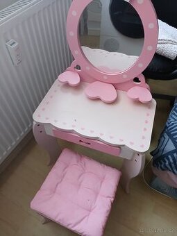 Dětská dřevěná toaletka+židlička