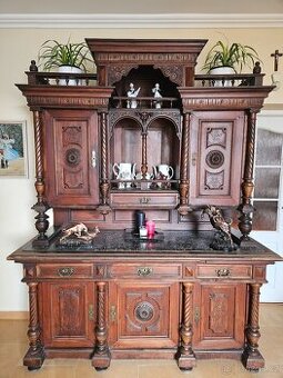 Starožitný příborník