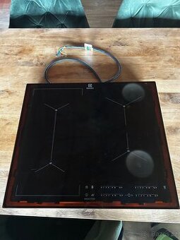 Prodám indukční varnou desku Electrolux 700 SENSE SenseBoil
