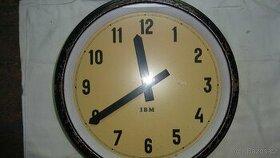 Prachotěsné podružné hodiny IBM