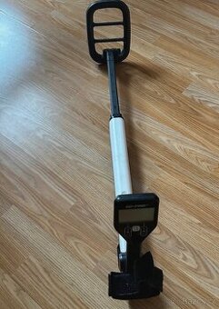 Detektor kovu Minelab GO-FIND 11