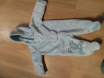 Zimní overal do kočárku vel 6-9m