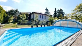 Dřevostavba 5+kk, bazén, altán, skleník, garáž, zahrada