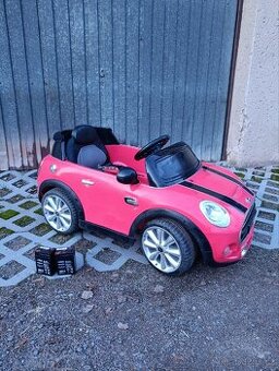 Dětské elektrické auto