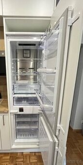 Vestavná lednice nová