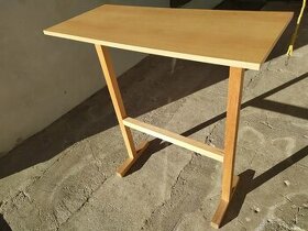 Barový stolek