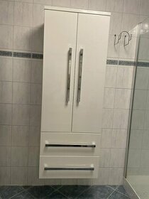 Koupelnová skříň NATUREL 60x33x160 závěsná bílá