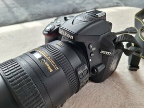 NIKON D 5300 + Nikon 18-200 mm