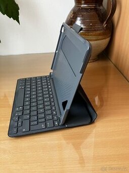 Prodám pouzdro s klávesnicí na iPad 9,7"