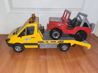 Odtahovka a auto Bruder, pekny stav - 1