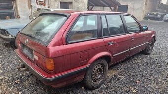 BMW E30 touring papiry