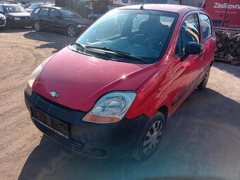 Chevrolet Spark 0.8 ( A08S3 ) 38kW r.2007 červená na náhradn