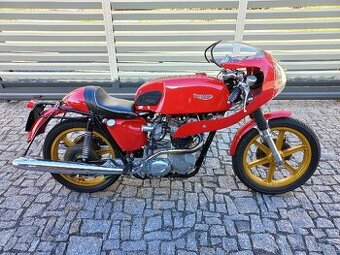 Triumph Bonneville T120R r.v.1969 s Doklady