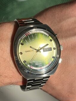 Orient vecny kalendar / zlato-zeleny ciselnik