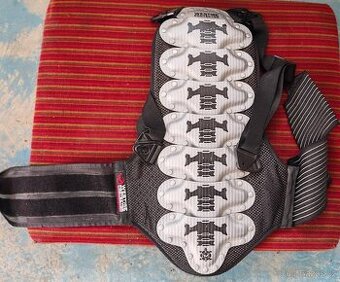 Páteřák Westige Protector Adult L - 1