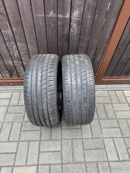 235/35 r19