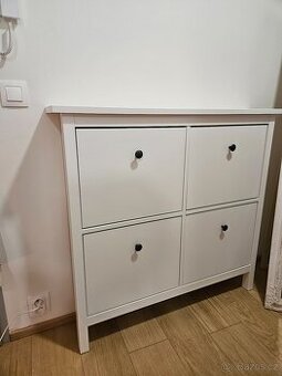 Botník IKEA Hemnes