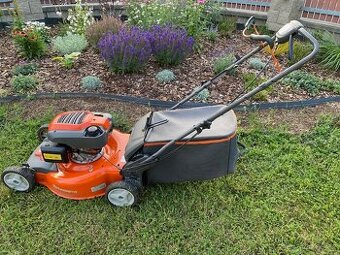 Prodám benzínovou sekačku Husqvarna LC 356V