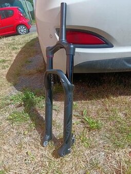 Vyměním Rock shox yari 130