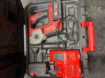 Aku kladivo MILWAUKEE M18BH-402C