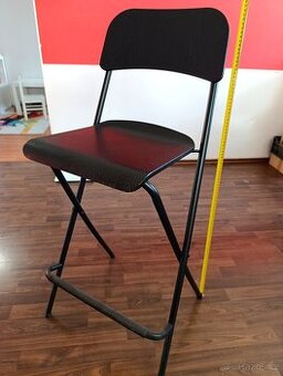Prodám tři skládací barové židle(stoličky) Ikea