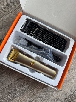 Stříhací/holící strojek na koně Oneisall