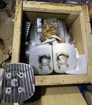 Originální nový motor uloženka CCCP IŽ planeta IŽ Jupiter