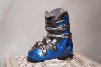 Dámské / dětské lyžáky 39 Atomic vel. 24,5 (6UK ; 39EU).