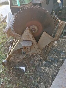 Cirkularka s kokebkou.