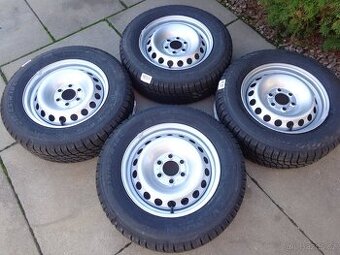 Ford Custom VW Transporter zimna sada 215/65R16C