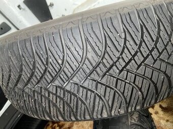 Goodride celoroční pneu 225/60 r17