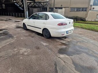 36990Seat Cordoba 1.9tdi 74kw, R.v 2005, najeto pouze 220tis