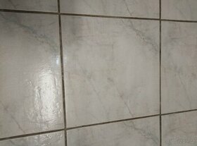 koupím dlažba mramor 31,5 x 31,5 cm