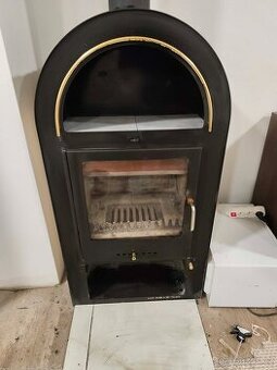 Prodám krbová kamna Haas + sohn s výměníkem