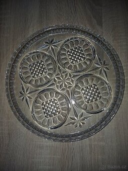 Kulatý skleněný tác