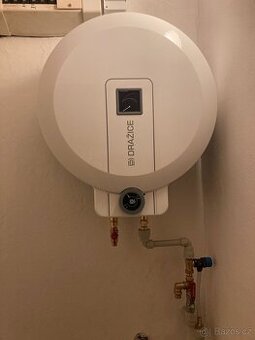 Ohřívač vody svislý