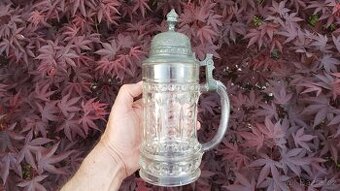 Starožitný pivní korbel s cínovým víkem. Jen osobně