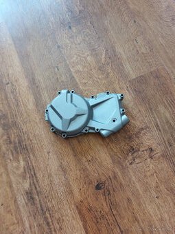 Víko motoru na BMW S1000