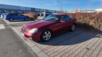 SLEVA: Mercedes-Benz SLK  200, rok 2001