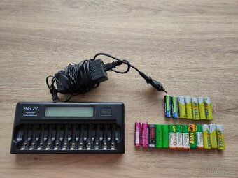 Nabíječka baterií PALO (12 slotů) + 20 ks nabíjecích baterií