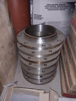 Ocelová příruba 220 DN200