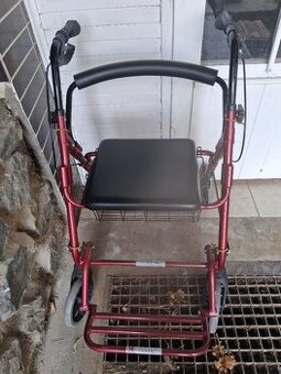 Chodítko pro seniory, vozík