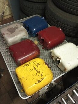 Nádrže Jawa 550 555