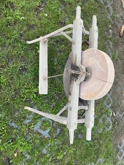 Prodám starou brusku